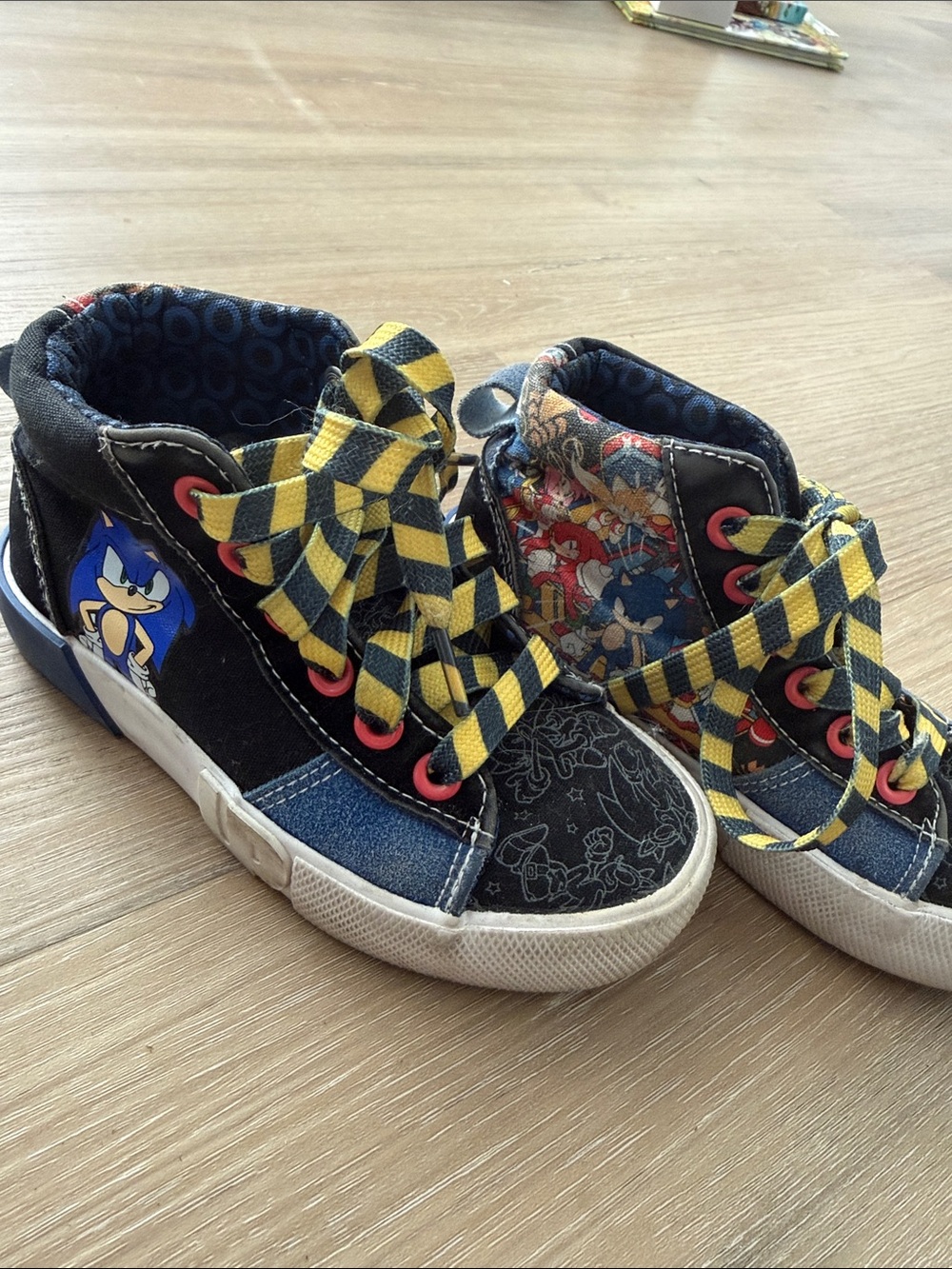 Toddler’s Sonic Character High-Top Sneakers in Black and Blue